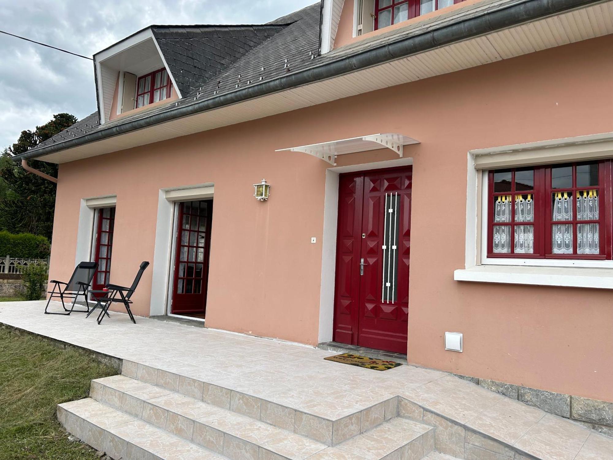 Gite La Maison Rose ラヌムザン エクステリア 写真