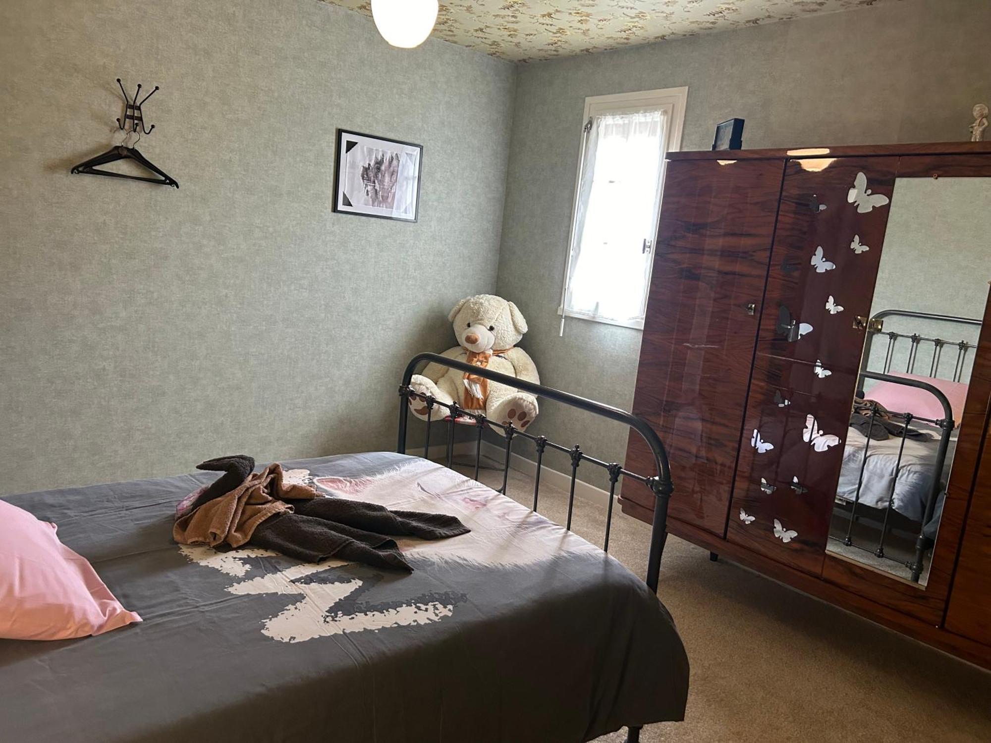 Gite La Maison Rose ラヌムザン エクステリア 写真