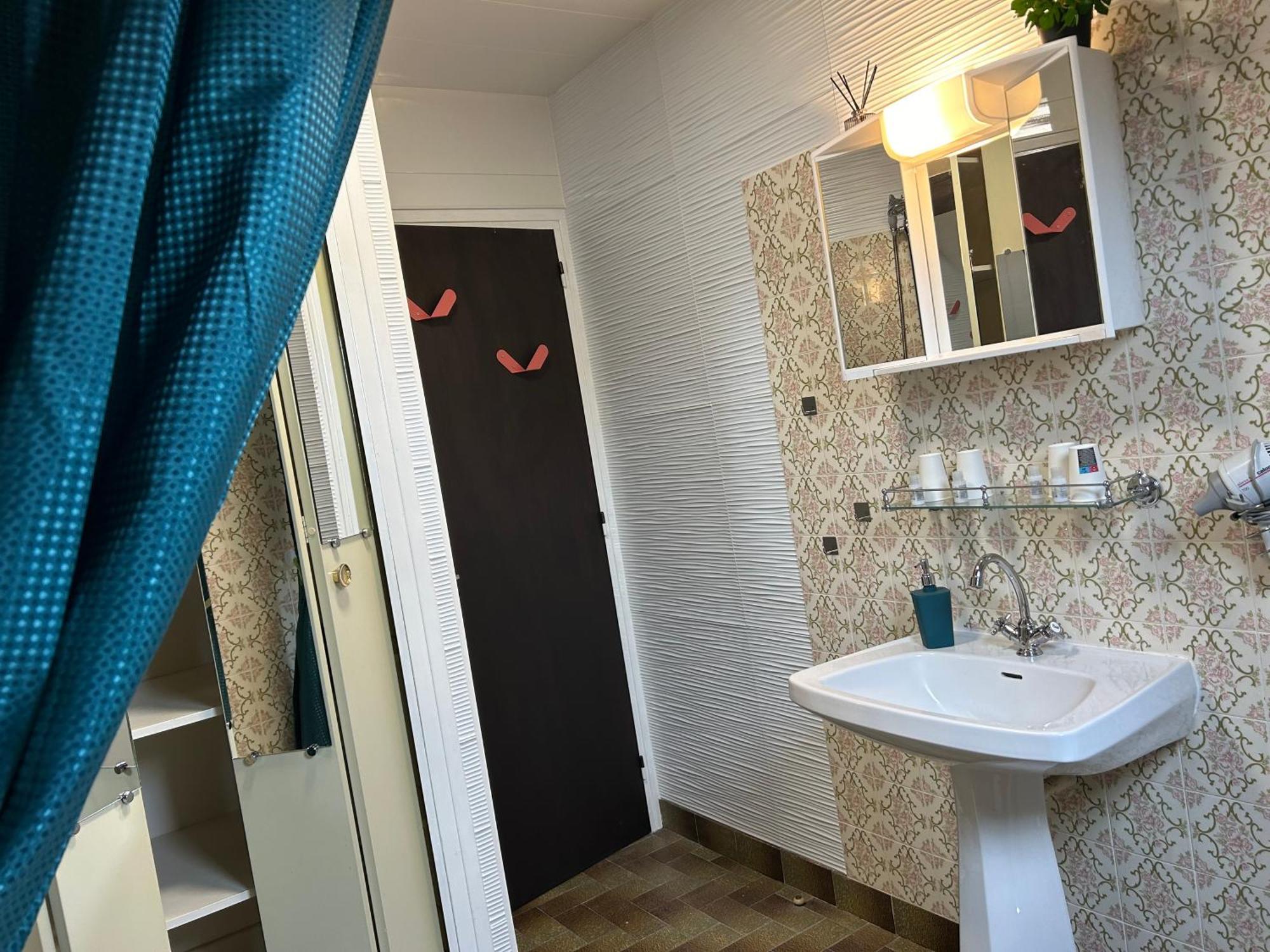 Gite La Maison Rose ラヌムザン エクステリア 写真